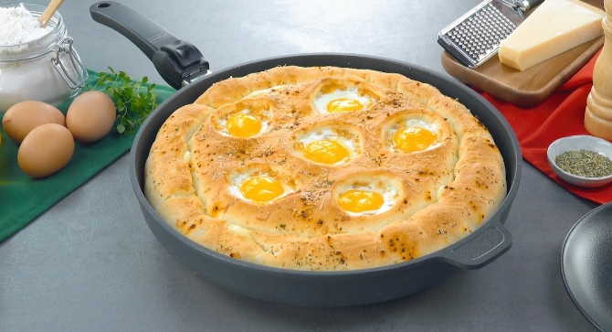 https://www.riquisimo.net/pizza sarten huevos mozzarella/